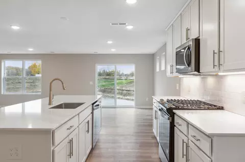 6218 Highland Hills Ln S, Cottage Grove, MN 55016