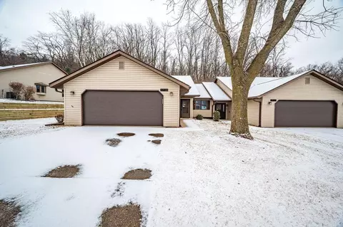 1719 Cobblestone Ct, Red Wing, MN 55066