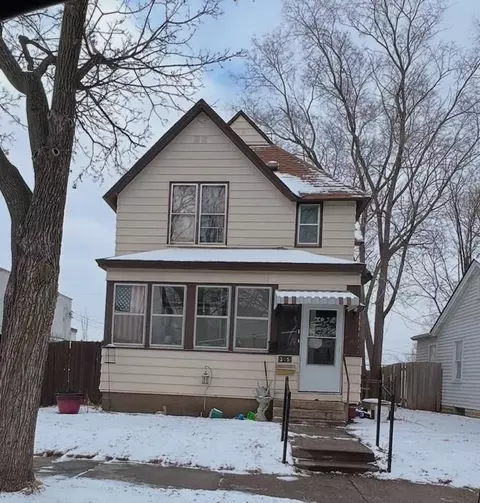 305 3rd Ave S, South Saint Paul, MN 55075