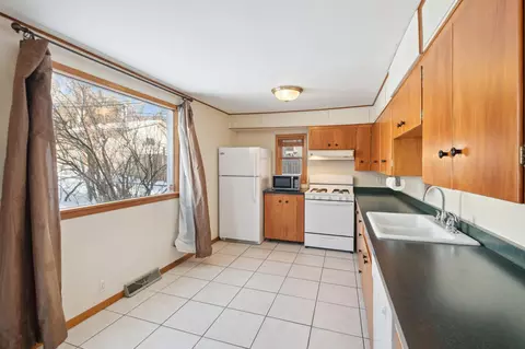 1313 E 6th St, Duluth, MN 55805 photo 8
