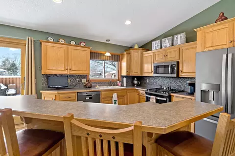 11025 Brittany Dr N, Champlin, MN 55316