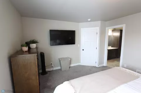 3309 Maple Leaf Loop S, Fargo, ND 58104 photo 15