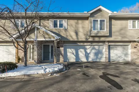 13011 Penn Ave S, Burnsville, MN 55337