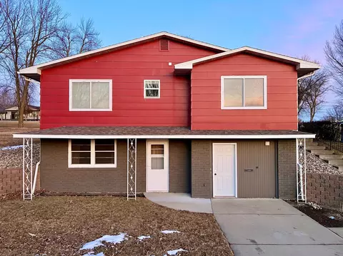 910 4th Ave, Madison, MN 56256 photo 2