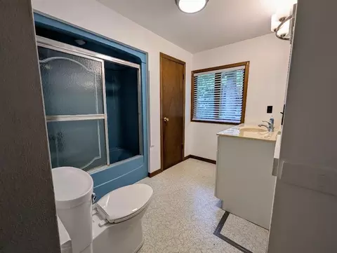 Bath - 47156 165th Pl, Mcgregor, MN 55760 photo 1 of 1