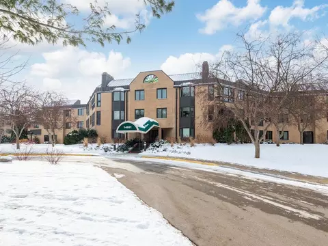 14601 Atrium Way #317, Minnetonka, MN 55345
