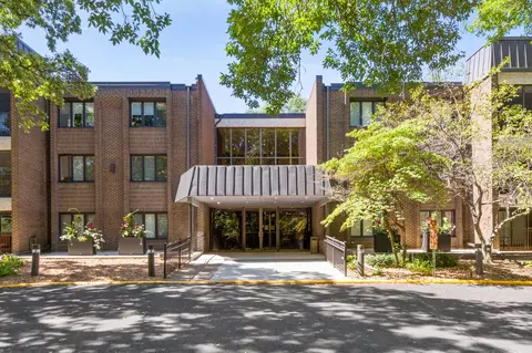 3412 Oak Ridge Rd #108, Minnetonka, MN 55305
