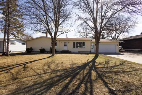 1327 Jackson Ave, Detroit Lakes, MN 56501