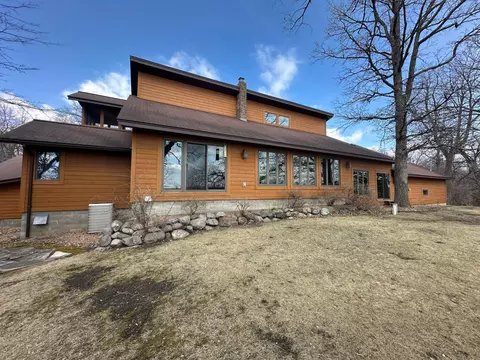Exterior - 7641 Long Lake Rd, Willmar, MN 56201 photo 7 of 9