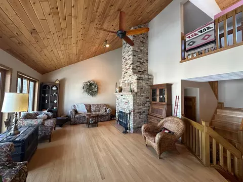 Living - 7641 Long Lake Rd, Willmar, MN 56201 photo 2 of 3