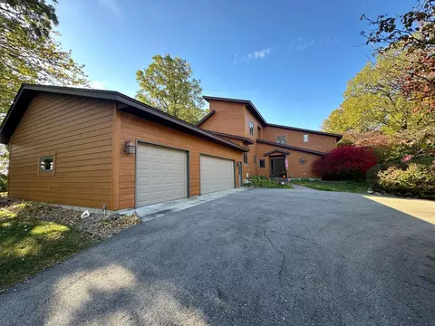 Exterior - 7641 Long Lake Rd, Willmar, MN 56201 photo 2 of 9