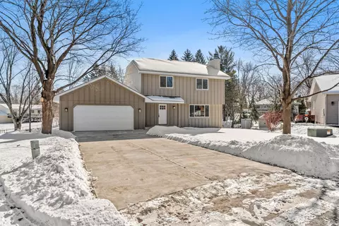 6830 Empire Ln N, Maple Grove, MN 55311