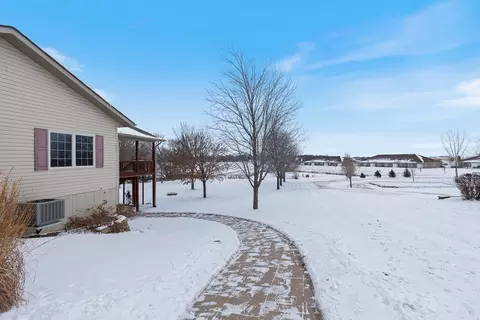 711 Scott St, Marshall, MN 56258 photo 3