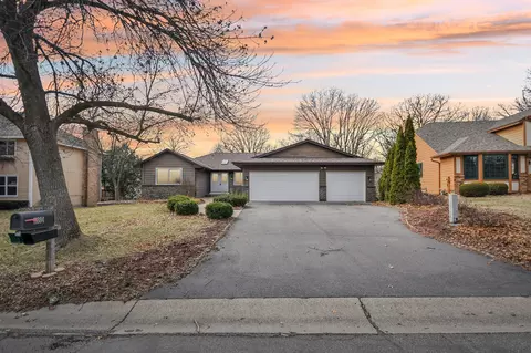 11884 Evergreen Cir NW, Coon Rapids, MN 55448
