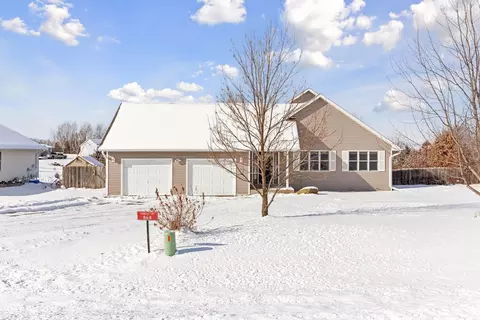 868 162nd St, Hammond, WI 54015