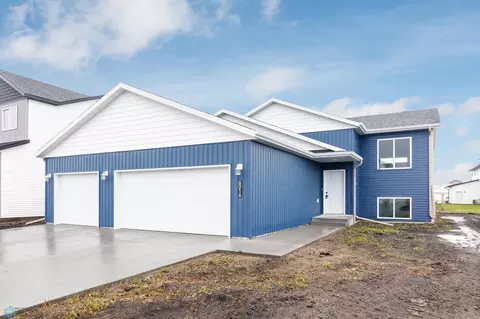 6016 80th Ave S, Horace, ND 58047