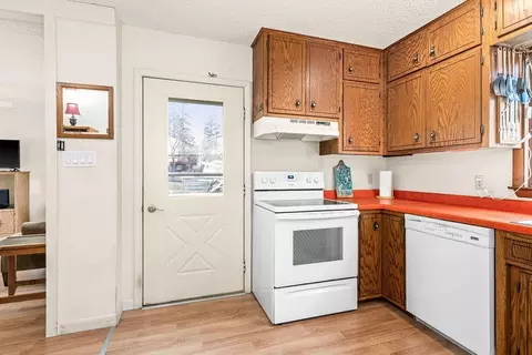Kitchen - 410 N 60th Ave E, Duluth, MN 55804 photo 3 of 3