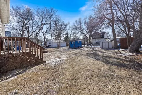 407 Hudson Ave, Marshall, MN 56258 photo 6