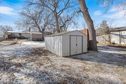 407 Hudson Ave, Marshall, MN 56258 photo 7