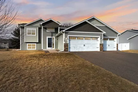 706 Edgewood St SW, Isanti, MN 55040