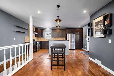 910 5th Ave S, South Saint Paul, MN 55075