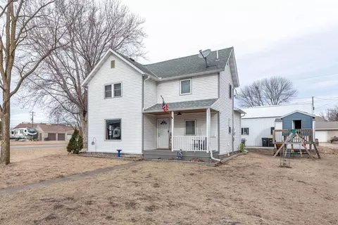 329 Cedar St, Nicollet, MN 56074