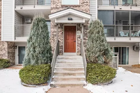 2110 Ridge Dr #22, Saint Louis Park, MN 55416