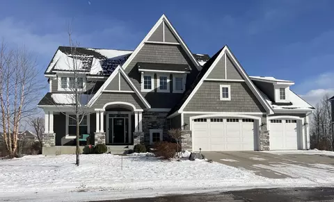 41 Rapp Farm Blvd, North Oaks, MN 55127