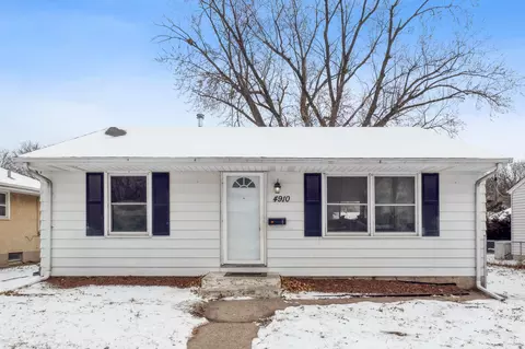 4910 Thomas Ave N, Minneapolis, MN 55430