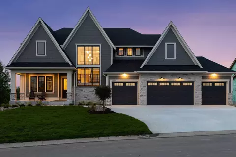 1988 Leaping Deer Cir, Medina, MN 55340