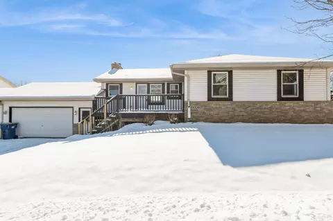 9320 Niagara Ln N, Maple Grove, MN 55369