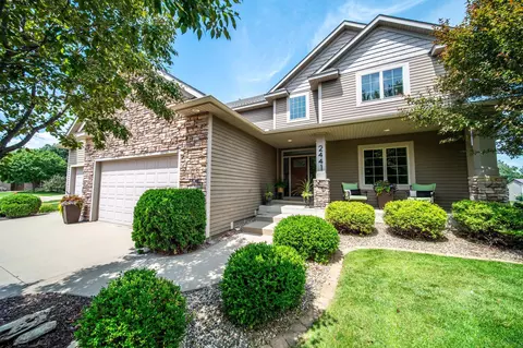 2441 Rosewood Ln SW, Rochester, MN 55902
