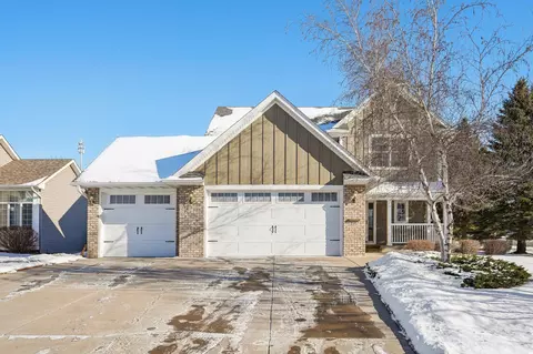 1917 Michigan Dr, Northfield, MN 55057