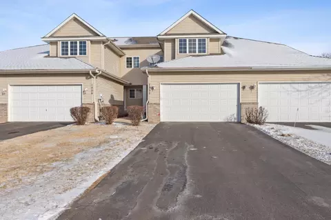 1952 Andrew Ct, Chanhassen, MN 55317