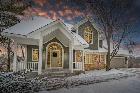 1729 Park Point Rd, Waconia, MN 55387