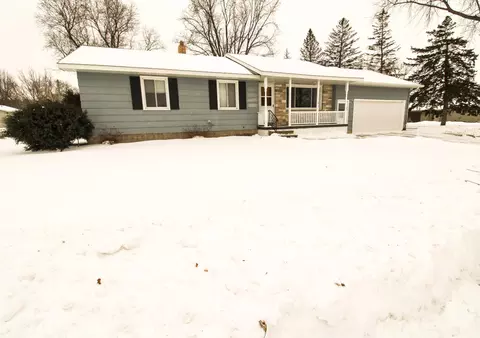 124 5th St SW, Melrose, MN 56352