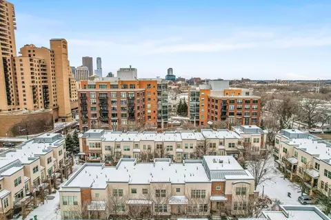 221 1st Ave NE #21, Minneapolis, MN 55413