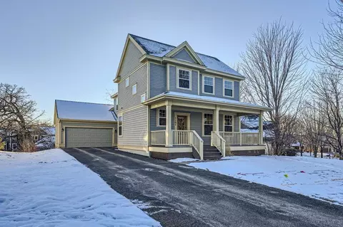 1107 Chokecherry Ct, Victoria, MN 55386