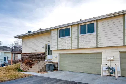 10535 Decatur Cir, Bloomington, MN 55438