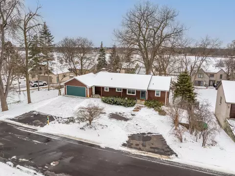 1120 Gordon Ave E, Maplewood, MN 55109