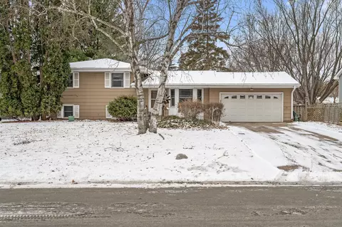 5009 Wisconsin Ave N, New Hope, MN 55428