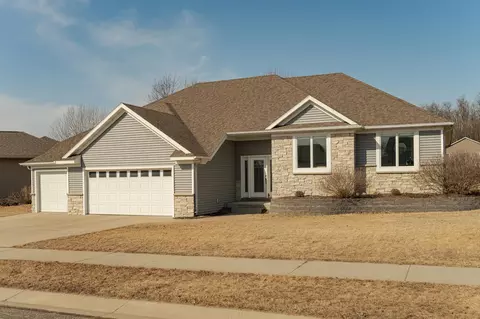 3459 Bridgeview Dr SE, Rochester, MN 55904