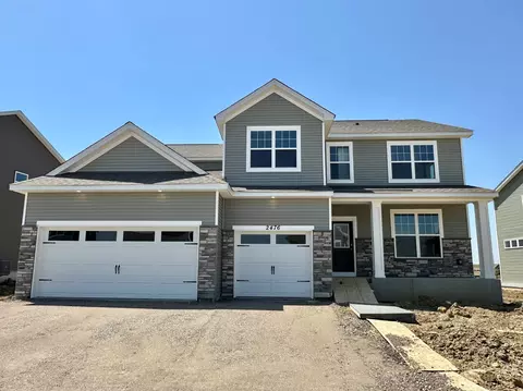 2476 Marsh View Ct, Shakopee, MN 55379