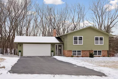 735 Windemere Dr, Plymouth, MN 55441