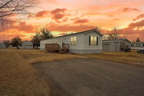 703 N Shakespeare Ave, Mankato, MN 56001