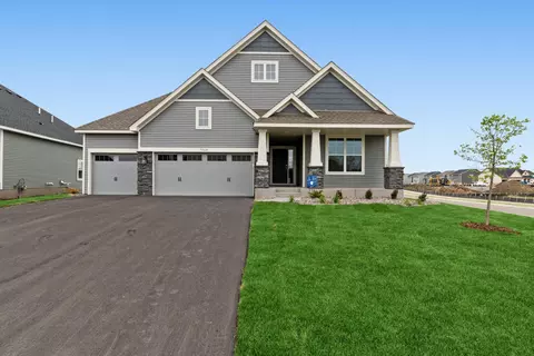 7368 Emily Cir, Lino Lakes, MN 55038