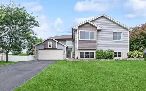 5635 Vinewood Ln N, Plymouth, MN 55442