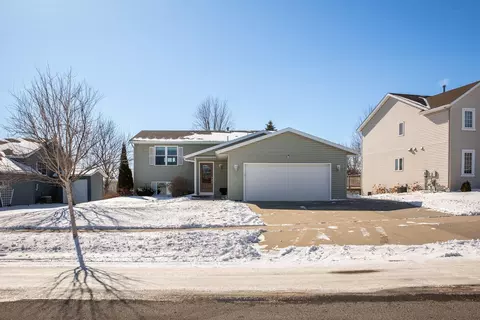 4938 4th St NW, Rochester, MN 55901