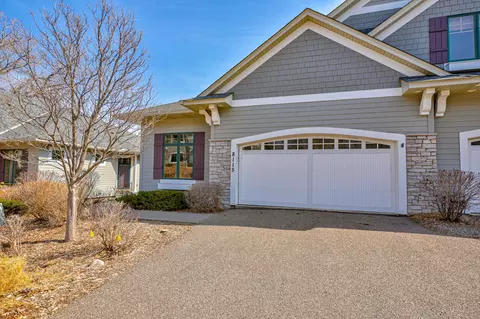 8115 Xerxes Cir, Bloomington, MN 55431