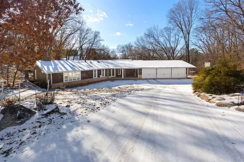 7115 Tralee Dr, Edina, MN 55439